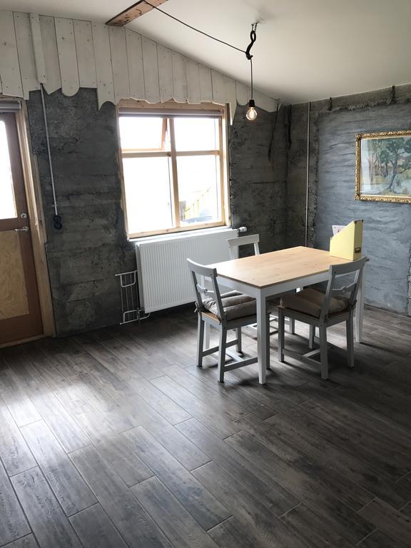 The Garage Appartement Varmahlid (South Iceland)